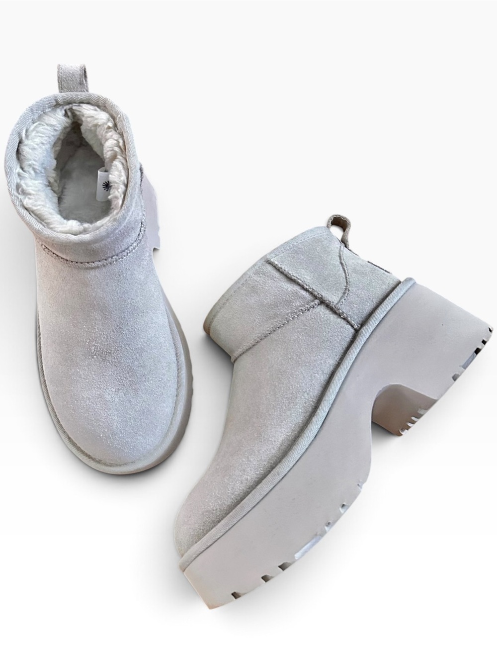 UGG Classic Ultra Mini New Heights Platform Boot Size 7 Sand